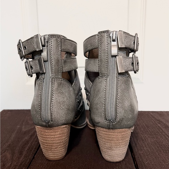 Arisa Ankle Boot from Buckle - Picture 4 of 8